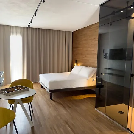 Mon Luxury 4*
