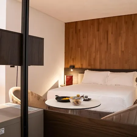 Hotel Mon Luxury