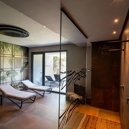 Hotel Mon Luxury
