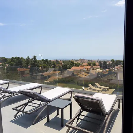 Hotel Mon Luxury 4*